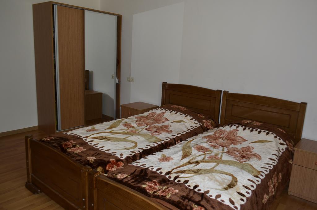 Guest House Gogia Zhabeshi Bagian luar foto